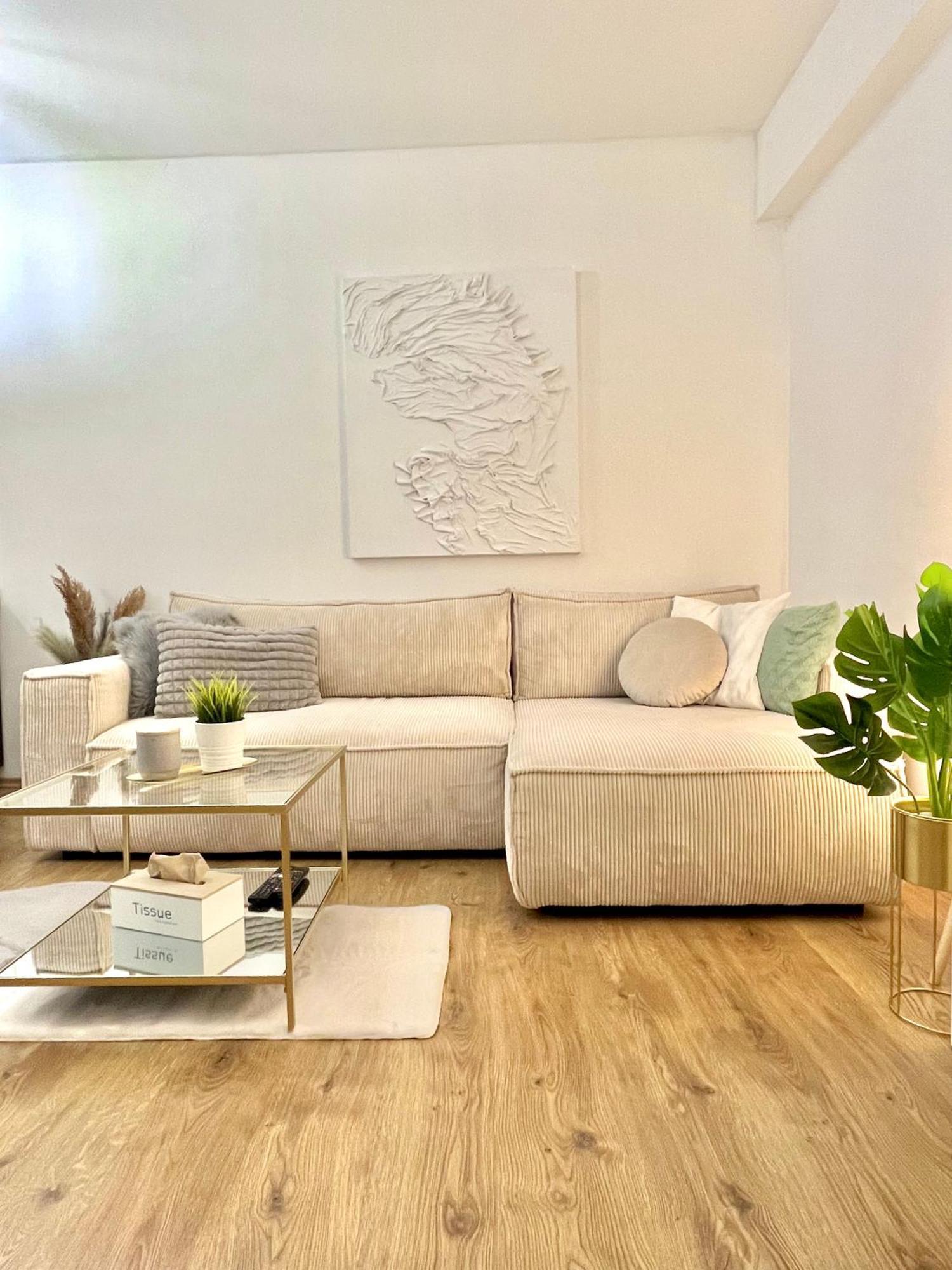Urban Jungle Apartment Old Town Air Conditioned Bratislava Exterior foto